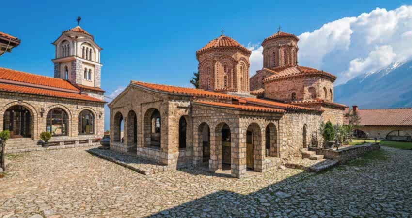 Ankara Çıkışlı Uçaklı Büyük Balkan Turu (Vizesiz)